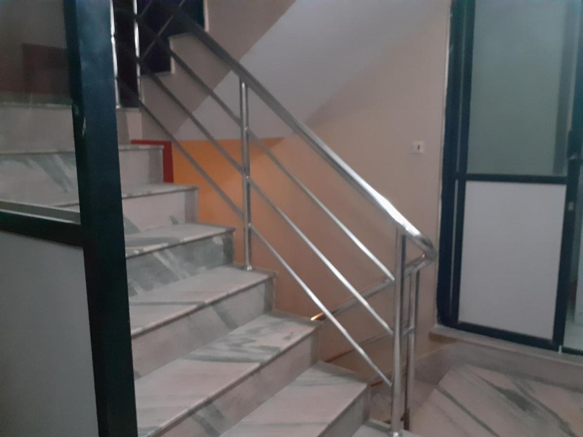 Ambience House Hotel Lalitpur Ngoại thất bức ảnh