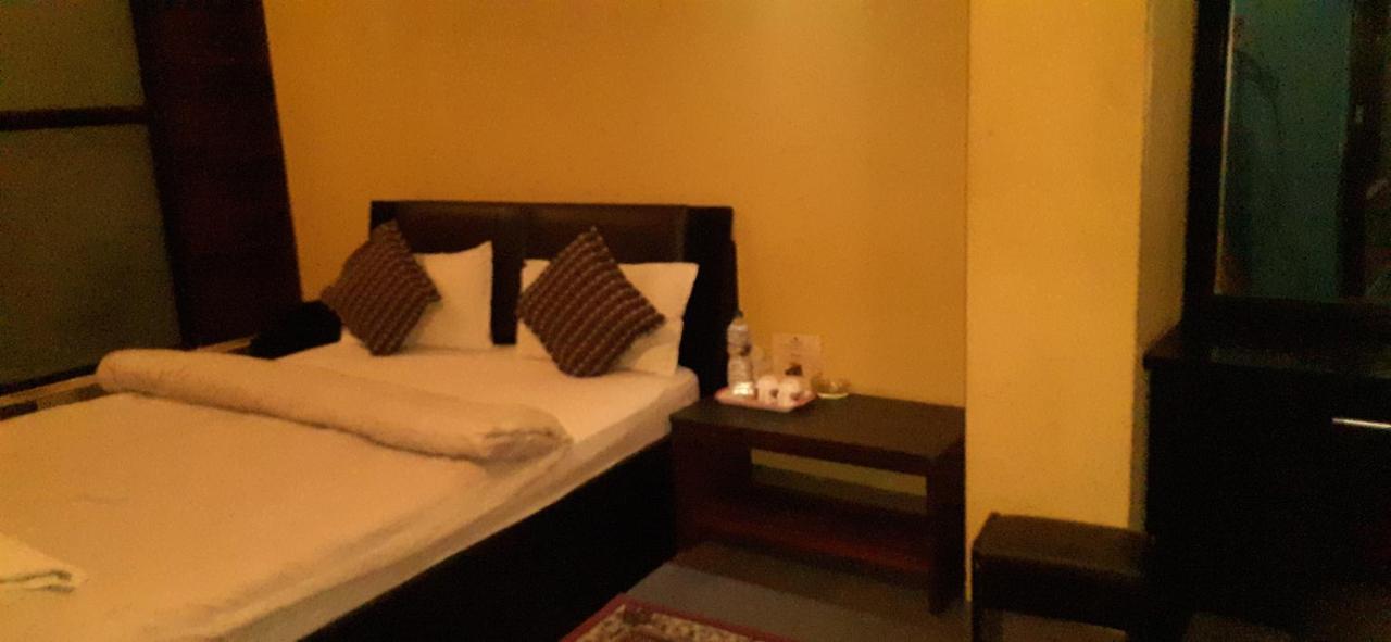 Ambience House Hotel Lalitpur Ngoại thất bức ảnh
