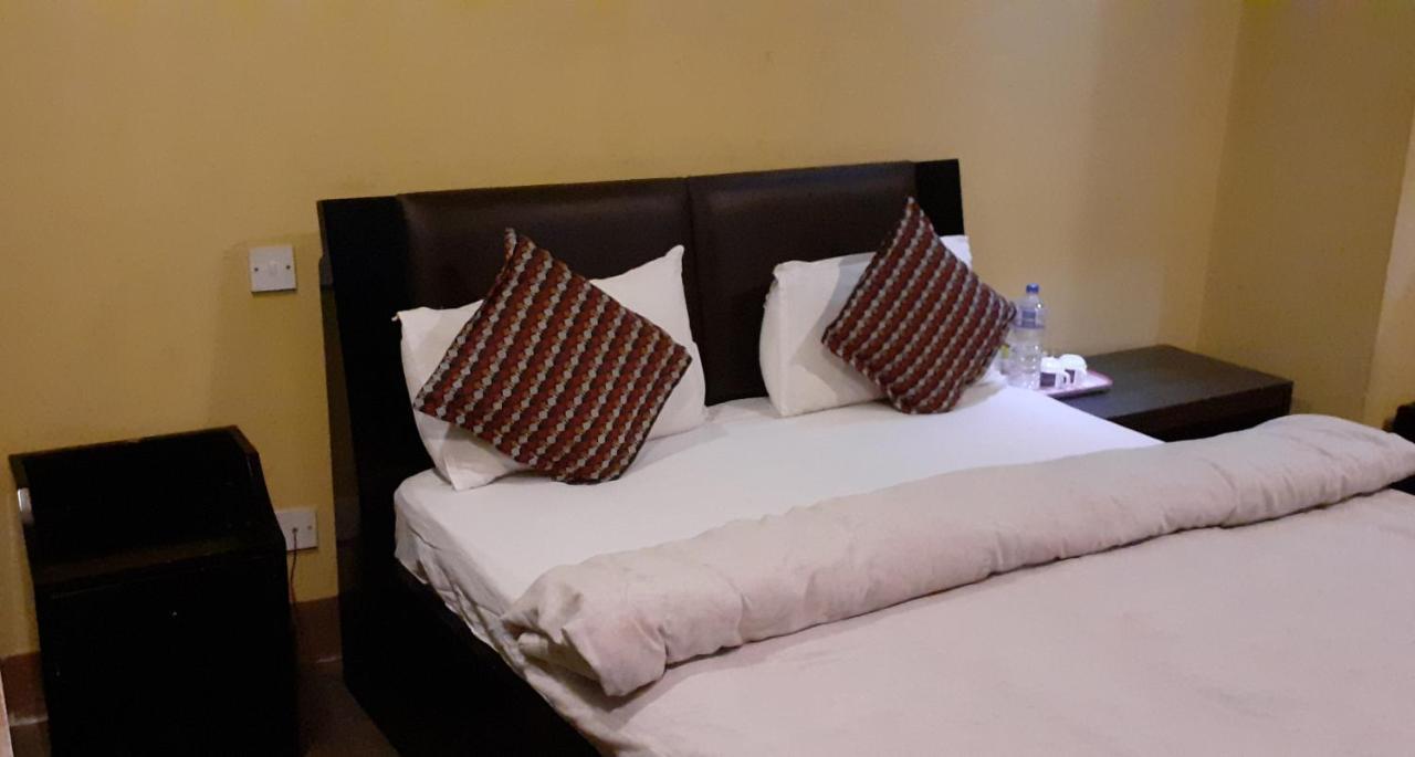 Ambience House Hotel Lalitpur Ngoại thất bức ảnh